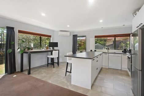 Photo of property in 33a Makora Road, Massey, Auckland, 0614