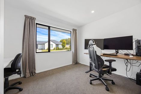 Photo of property in 1 Stonyer Street, Woodend, 7610