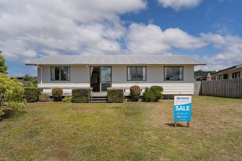Photo of property in 11 Hawk Hill Crescent, Cooks Beach, Whitianga, 3591