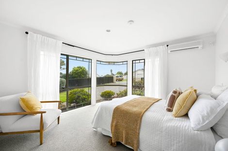 Photo of property in 12 Ryegrass Dell, Welcome Bay, Tauranga, 3112