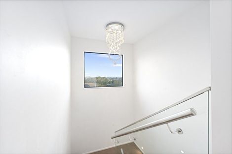 Photo of property in 55 Platinum Rise, Ranui, Auckland, 0612