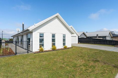 Photo of property in 76 Huka Heights Drive, Rangatira Park, Taupo, 3330