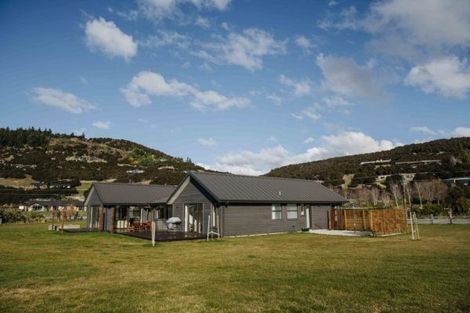 Photo of property in 570 Aubrey Road, Wanaka, 9305