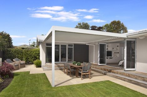 Photo of property in 76a Puriri Street, Riccarton, Christchurch, 8041