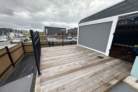 Photo of property in 2 Treeline Lane, Flat Bush, Auckland, 2019