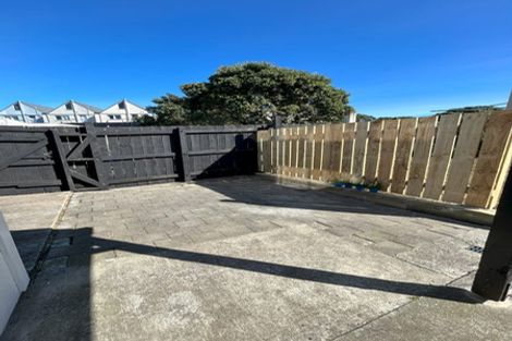 Photo of property in 112 Akaroa Drive, Maupuia, Wellington, 6022