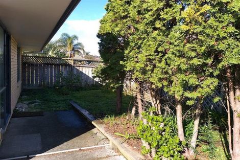 Photo of property in 6 Frank Bunce Grove, Flat Bush, Auckland, 2019