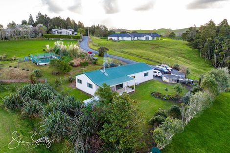 Photo of property in 105 Gorge Road, Maungaturoto, 0520