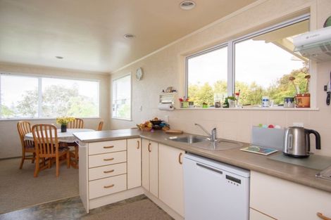 Photo of property in 3 Denyer Place, New Lynn, Auckland, 0600