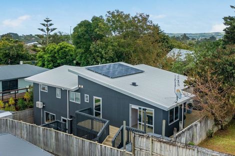 Photo of property in 5a Collingwood Road, Waiuku, 2123