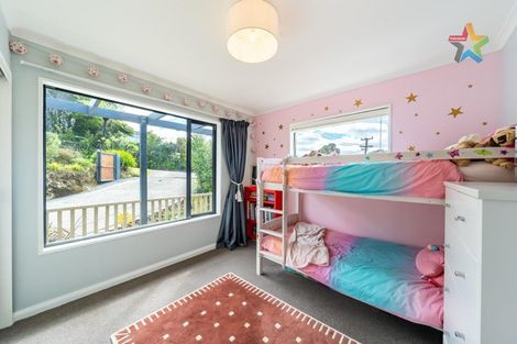 Photo of property in 188 Miromiro Road, Normandale, Lower Hutt, 5010