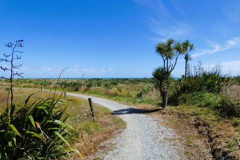 Photo of property in 2 Elley Drive, Carters Beach, Westport, 7825