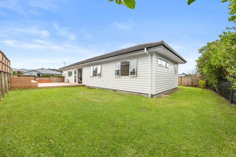 Photo of property in 5 Malbec Place, Huapai, Kumeu, 0810