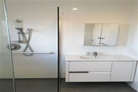 Photo of property in 123 Riverpark Crescent, Henderson, Auckland, 0610