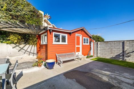 Photo of property in 8 Michael Avenue, Mount Pleasant, Christchurch, 8081