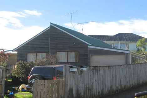 Photo of property in 1/73 Keegan Drive, Massey, Auckland, 0614