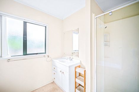 Photo of property in 9a Karamu Street, Te Atatu Peninsula, Auckland, 0610