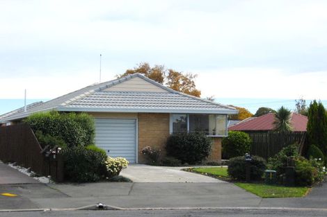 Photo of property in 16a Thornhill Place, Sockburn, Christchurch, 8042