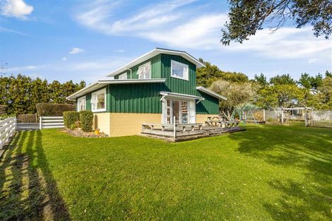 Photo of property in 192 Muriwai Valley Road, Muriwai, Waimauku, 0881