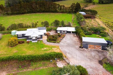 Photo of property in 76 Awa Road, Kumeu, 0891