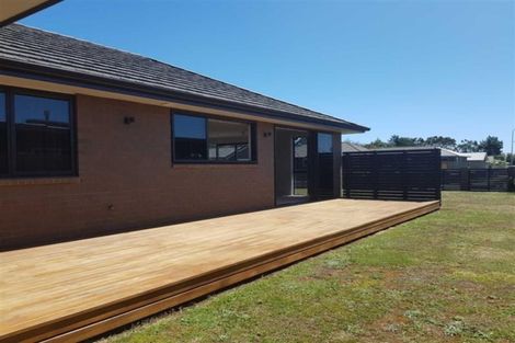 Photo of property in 18 Keene Drive, Bell Block, New Plymouth, 4312