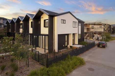 Photo of property in 2a Nerita Place, Long Bay, Auckland, 0630