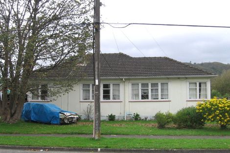 Photo of property in 22 Milne Crescent, Taita, Lower Hutt, 5011