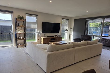 Photo of property in 16 Lydiard Place, Beachlands, Auckland, 2018