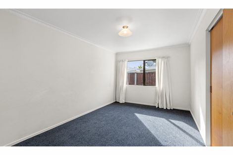 Photo of property in 2 Page Place, Hamilton East, Hamilton, 3216
