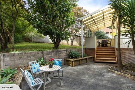 Photo of property in 14 Woodhouse Place, West Harbour, Auckland, 0618