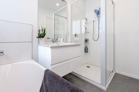 Photo of property in 117b Ngatai Road, Otumoetai, Tauranga, 3110