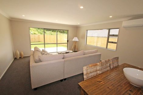 Photo of property in 16 Spritsail Place, Whitby, Porirua, 5024