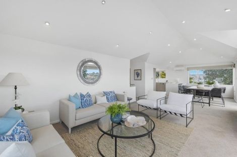 Photo of property in 1/14 Bournemouth Terrace, Murrays Bay, Auckland, 0630