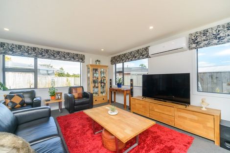 Photo of property in 43a Abraham Crescent, Milson, Palmerston North, 4414
