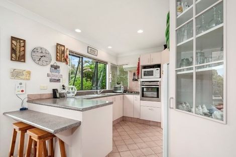 Photo of property in 16 Pampas Grove, Welcome Bay, Tauranga, 3112