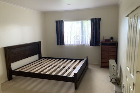 Photo of property in 28 Lorikeet Place, Unsworth Heights, Auckland, 0632