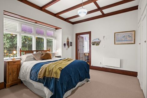 Photo of property in 24 Brewster Street, Bluff Hill, Napier, 4110