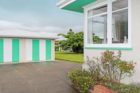 Photo of property in 10 Neeve Road, Taradale, Napier, 4112