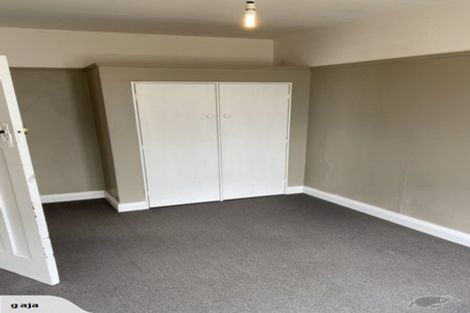 Photo of property in 14 Hawker Street, Mount Victoria, Wellington, 6011