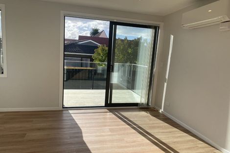 Photo of property in 15 Pukakaho Lane, Papatoetoe, Auckland, 2025