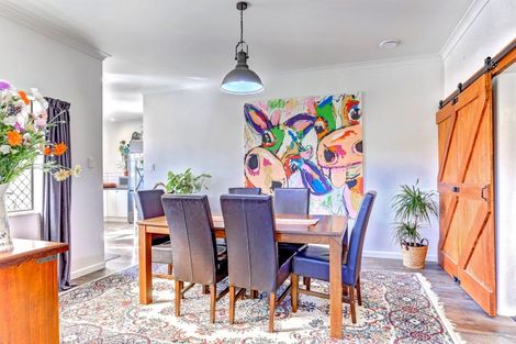 Photo of property in 6 Parkes Avenue, Saint Johns Hill, Whanganui, 4501