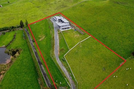 Photo of property in 143e Smith Road, Dannevirke, 4978