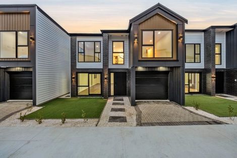 Photo of property in 106b Edgewater Drive, Pakuranga, Auckland, 2010