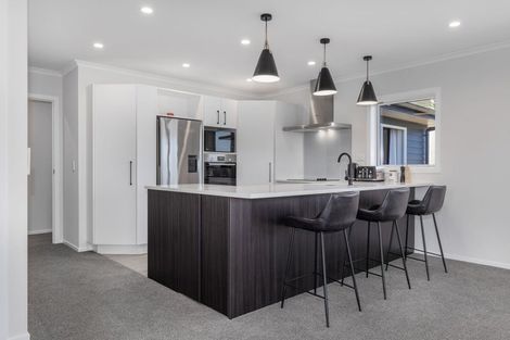 Photo of property in 11 Karearea Avenue, Waikanae, 5036