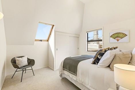 Photo of property in 2d Hatton Street, Karori, Wellington, 6012