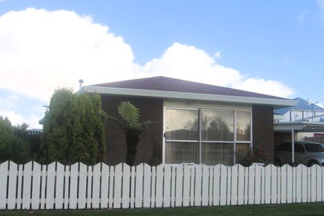 Photo of property in 11 Newton Place, Westbrook, Palmerston North, 4412