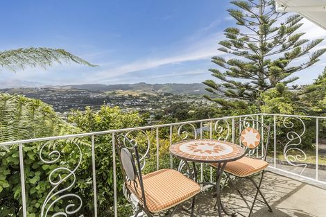 Photo of property in 30 Chester Road, Tawa, Wellington, 5028