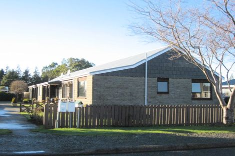 Photo of property in 61a Park Street, Winton, 9720