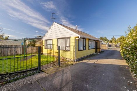 Photo of property in 1/62 Bowhill Road, New Brighton, Christchurch, 8083