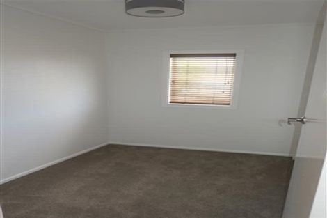 Photo of property in 13 Glen Marine Parade, Glendene, Auckland, 0602